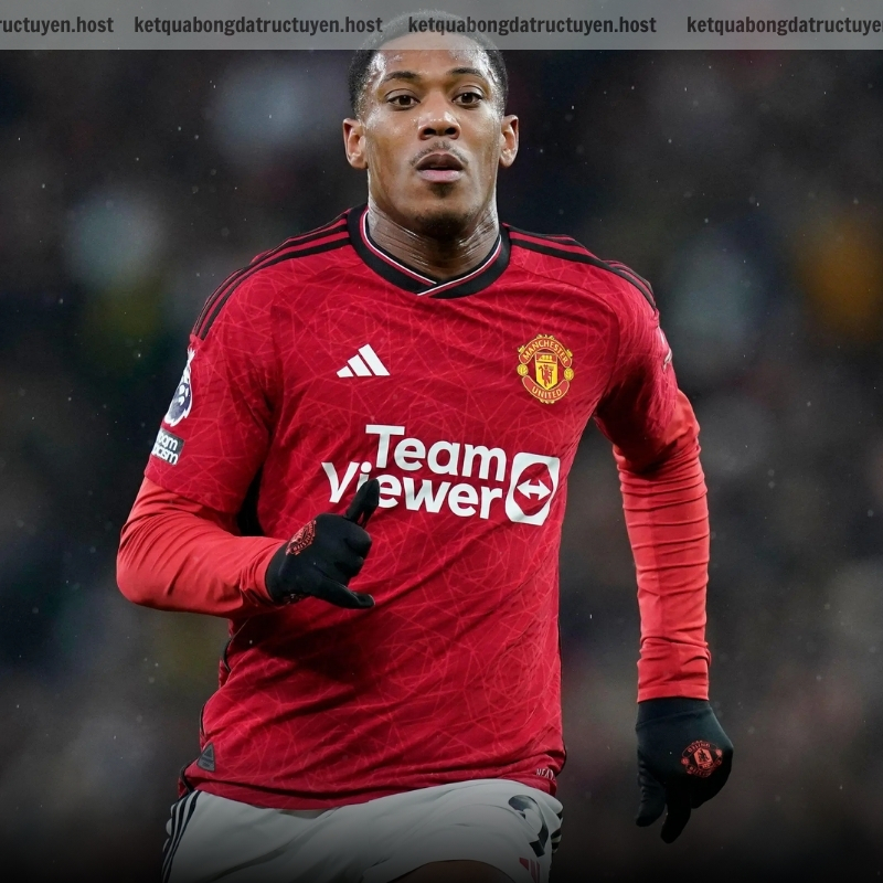 Anthony Martial là mẫu tiền đạo đa năng trên sân cỏ